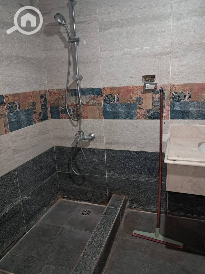 16 6f89a7cf-3ba0-4654-a436-d953460db8c4. jpeg