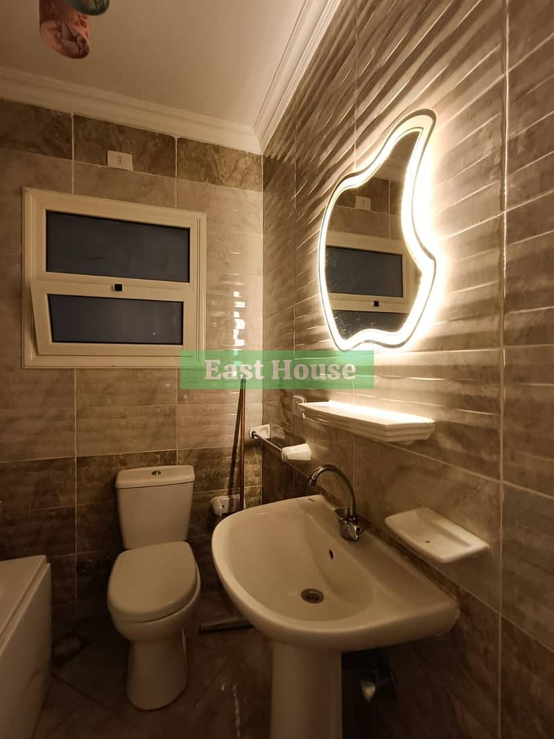 10 fdaf960c-5002-46de-800c-c7b546f0492d. jpeg