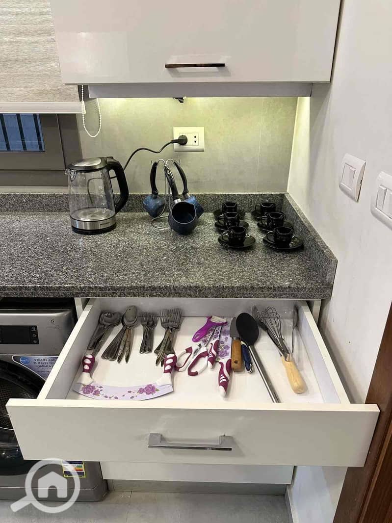 9 8799e953-c2db-483a-b4f5-a5fbbb04682a. jpg