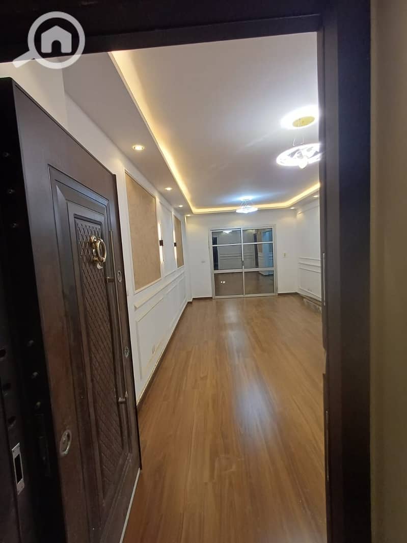 4c0e658e-567f-43a1-bd37-79c67c7aec50. jpg