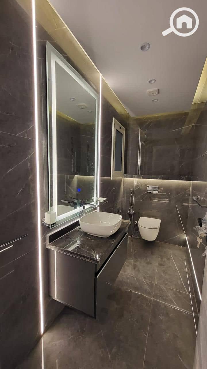 2 26f473d4-11c5-4204-a82d-7f8d004bd547. jpeg