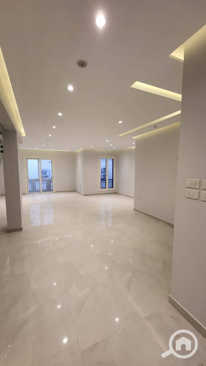 5 98669342-4c53-4d45-8a54-65d999ee5757. jpeg