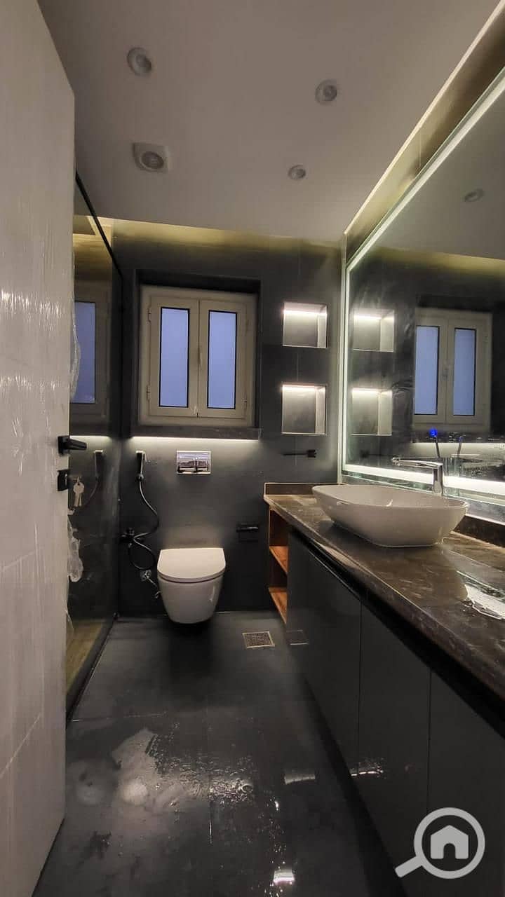 10 2be07e78-e7b2-424f-b897-c29288cc8832. jpeg