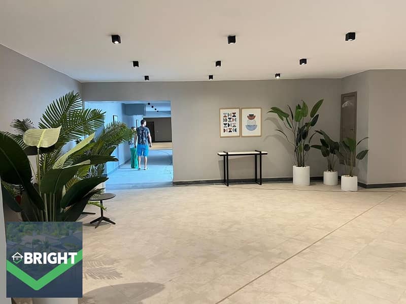 2 93ecc294-75f5-4037-bd3d-819a3fb40e9e. jpg