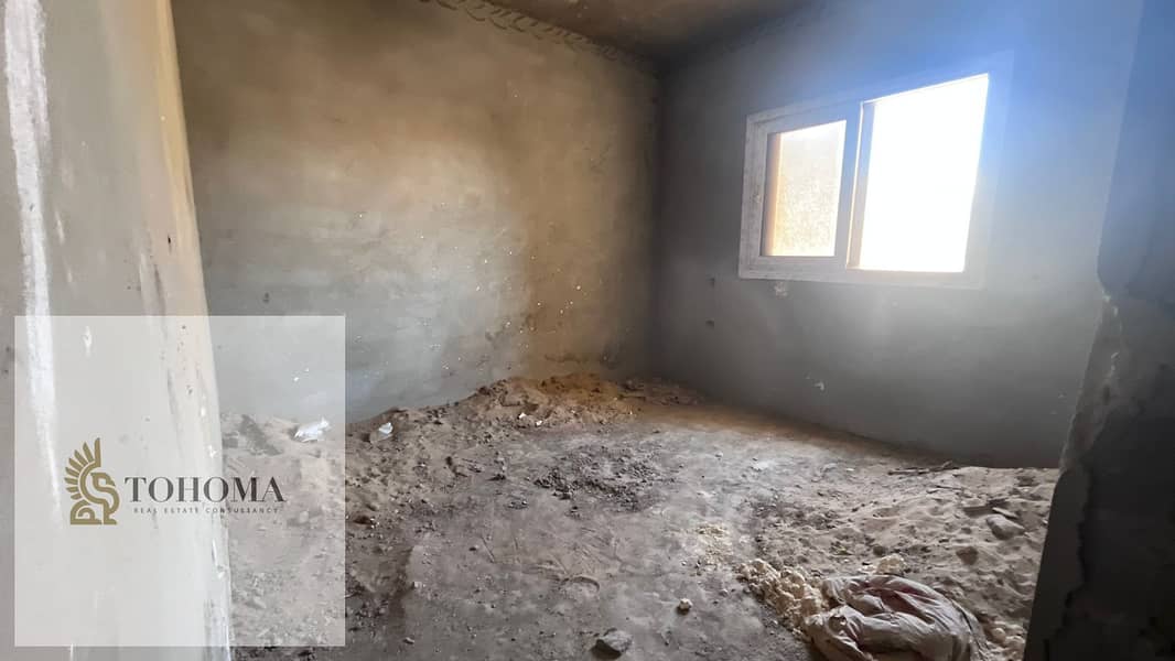 10 5ad7a94a-e2dc-456d-9da8-9984dd0d4c16. jpg