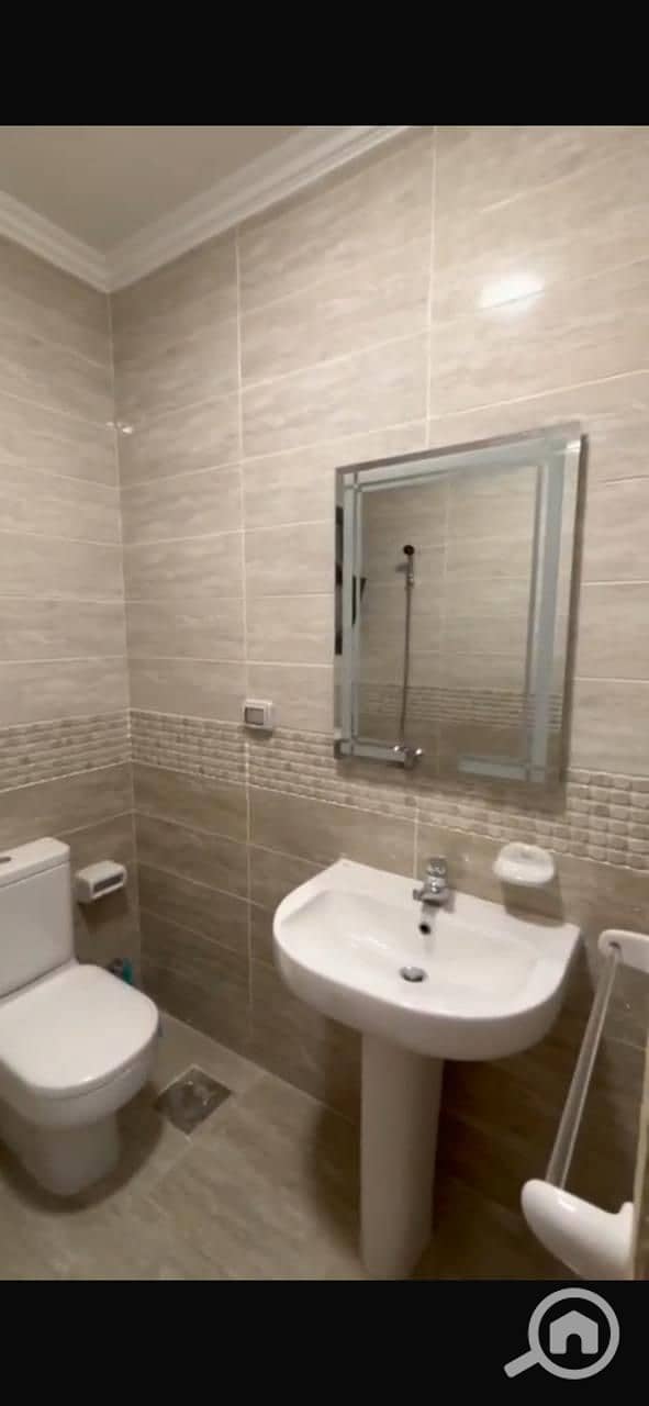 9 95679fad-5efd-4e6d-8191-3483b9c06143. jpg