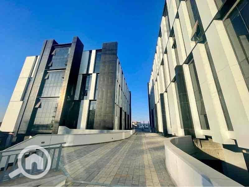 10 0458982e-6901-4905-8c93-8d94f5b73137. jpg