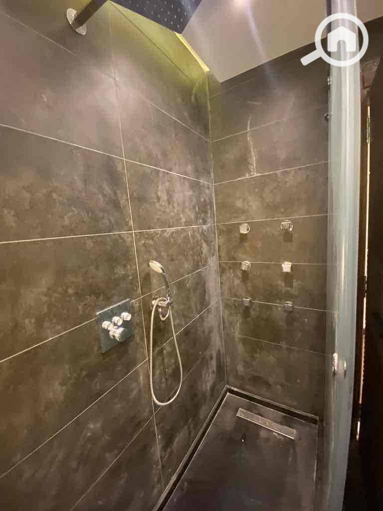 28 9bb20176-2938-4728-b3c5-2ec6c3aca2d8. jpg