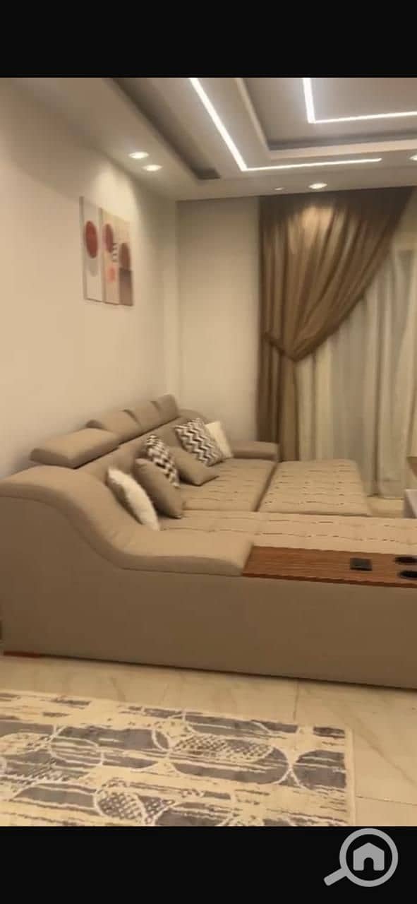 dc732fb4-997f-4f19-b1fb-b4c016b517a8. jpg