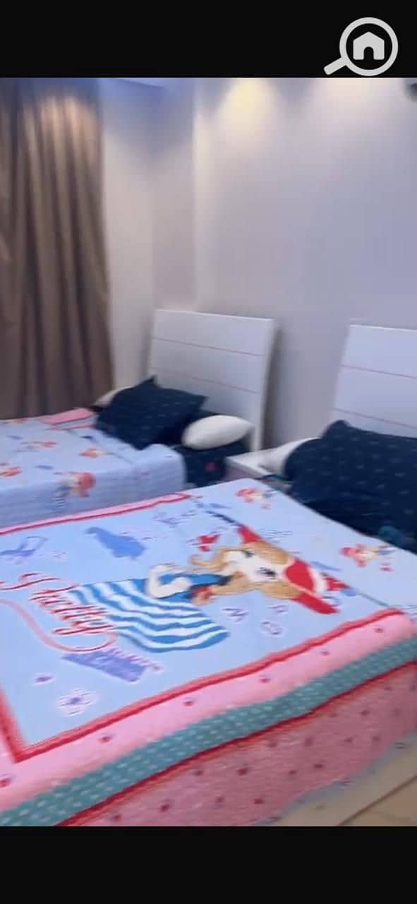 8 b4a46a0b-9178-450b-a56b-7e7571b37669. jpg