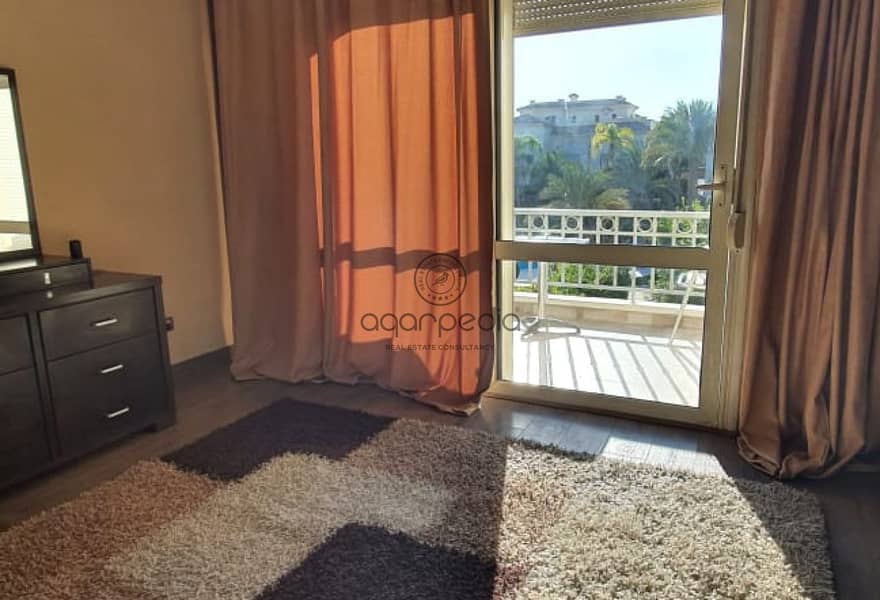 4 81a85cee-baf2-4e66-ab46-933fe3fea0c1. jpg