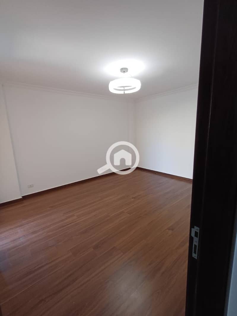 2 1bb4e6ff-8007-4c92-abb9-72cbb604402f. jpg