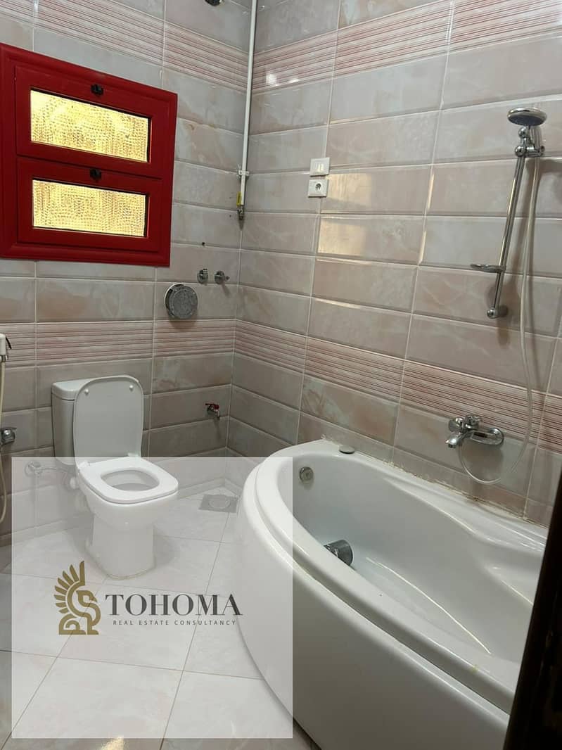 6 d2fd28c2-80a5-4b71-97b1-f4197e2bc3c6. jpg