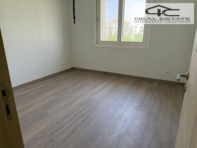 7 WhatsApp Image 2025-11-11 at 16.04. 50 (1). jpeg