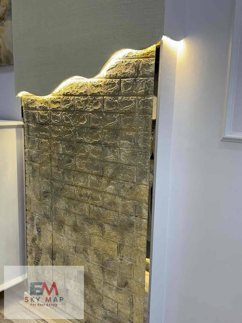 10 522d032b-803a-4d88-adf4-58a967ce8e85. jpg