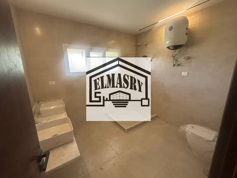 12 f9d93073-f021-4a2d-999c-648f0c8e13e2. jpeg