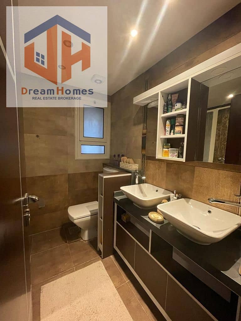 22 ebe4f9ba-669e-4145-965f-2f22518bc319. jpg