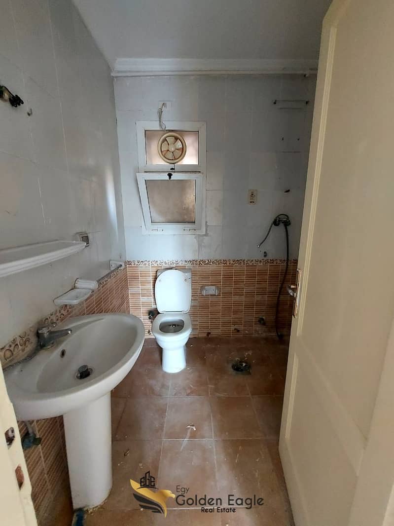 5 f095ddb2-12d6-4f29-8941-deb0a1ad0b00. jpg