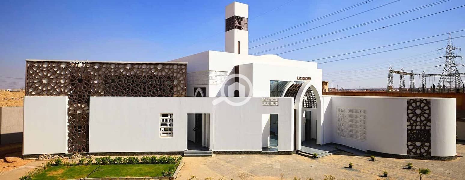 2 lake front     . jpg