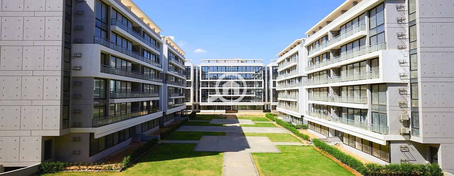 4 lake front   . jpg