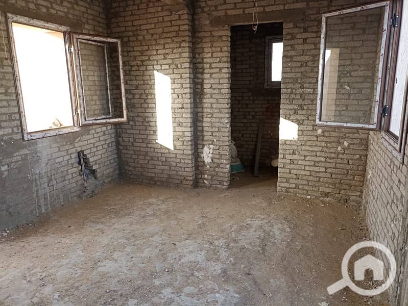 4 18da5b4f-9550-4b92-bc39-e8e77b31a0c3. jpg