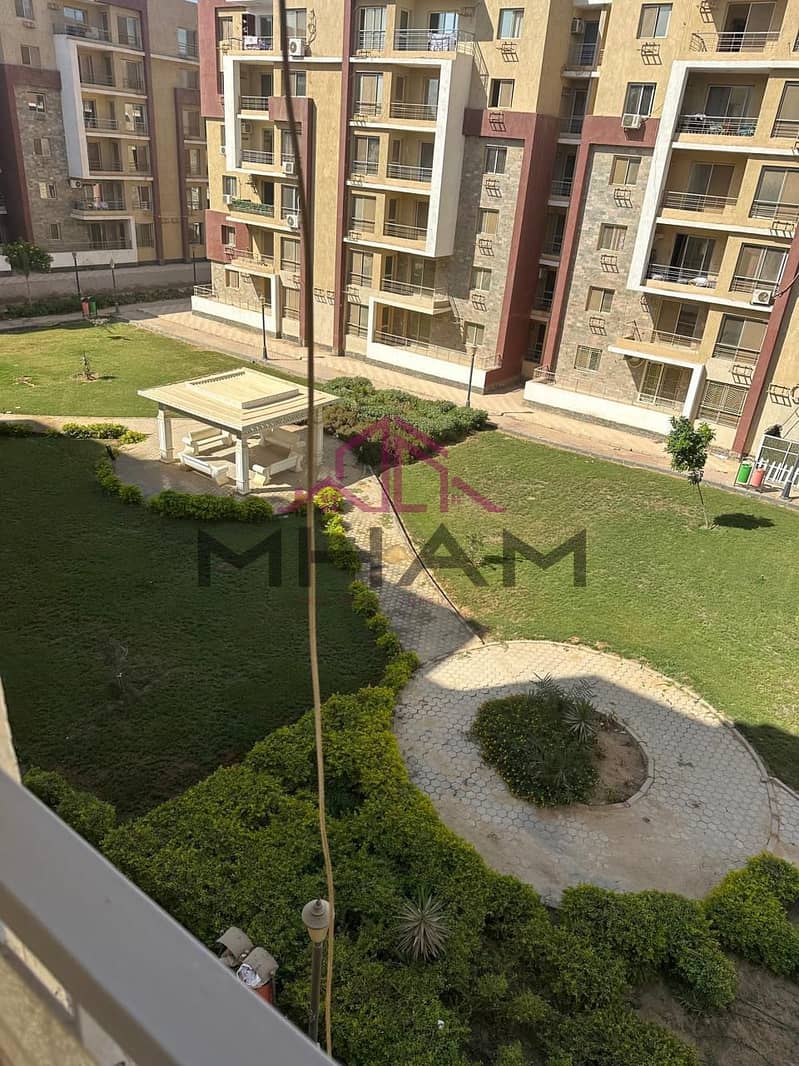 photo_5807698951849839646_y. jpg