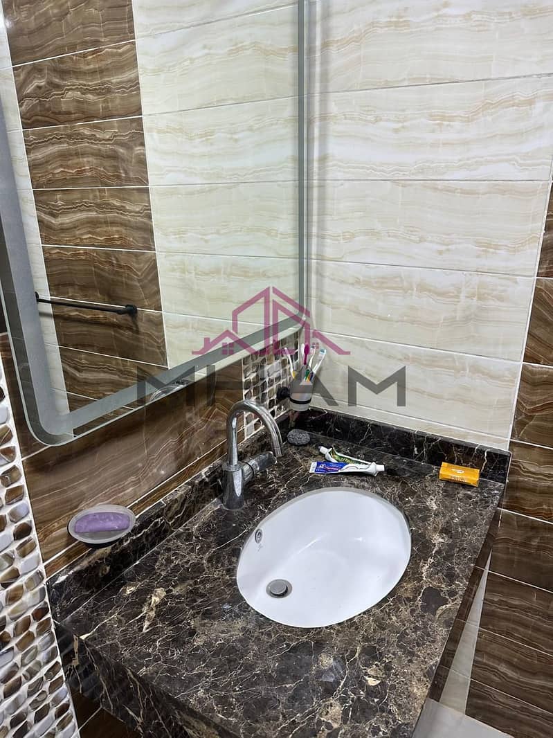 7 photo_5807698951849839649_y. jpg