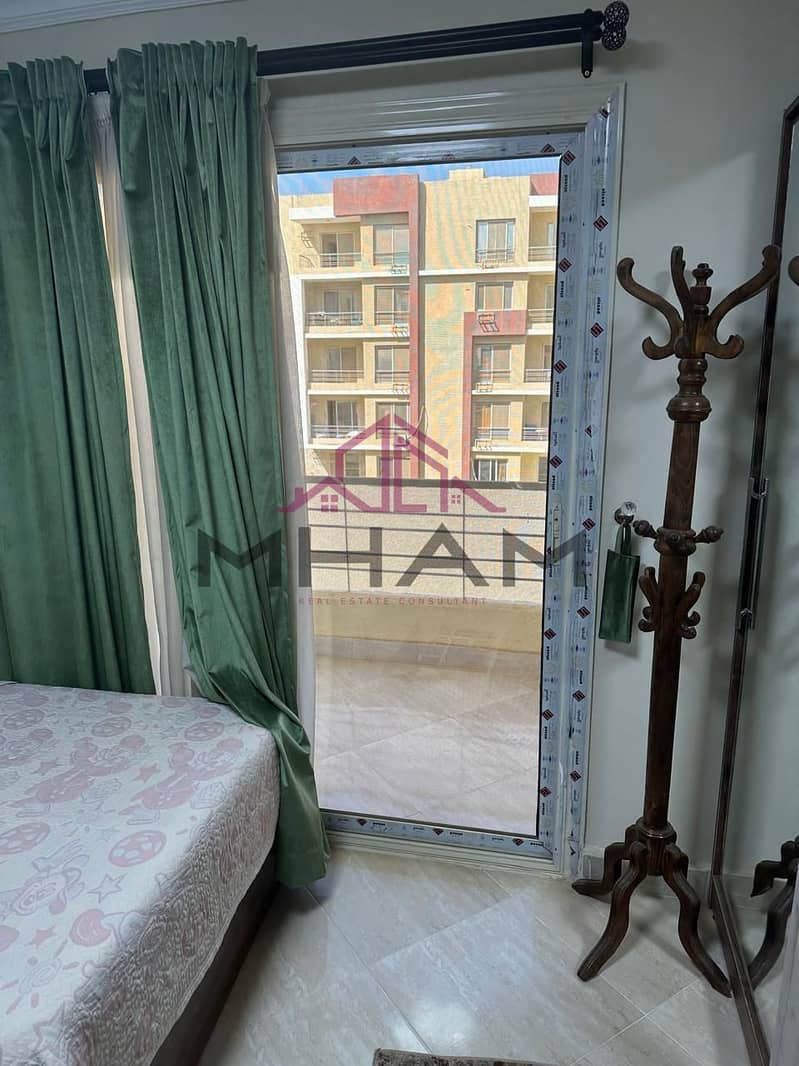 8 photo_5807698951849839650_y. jpg