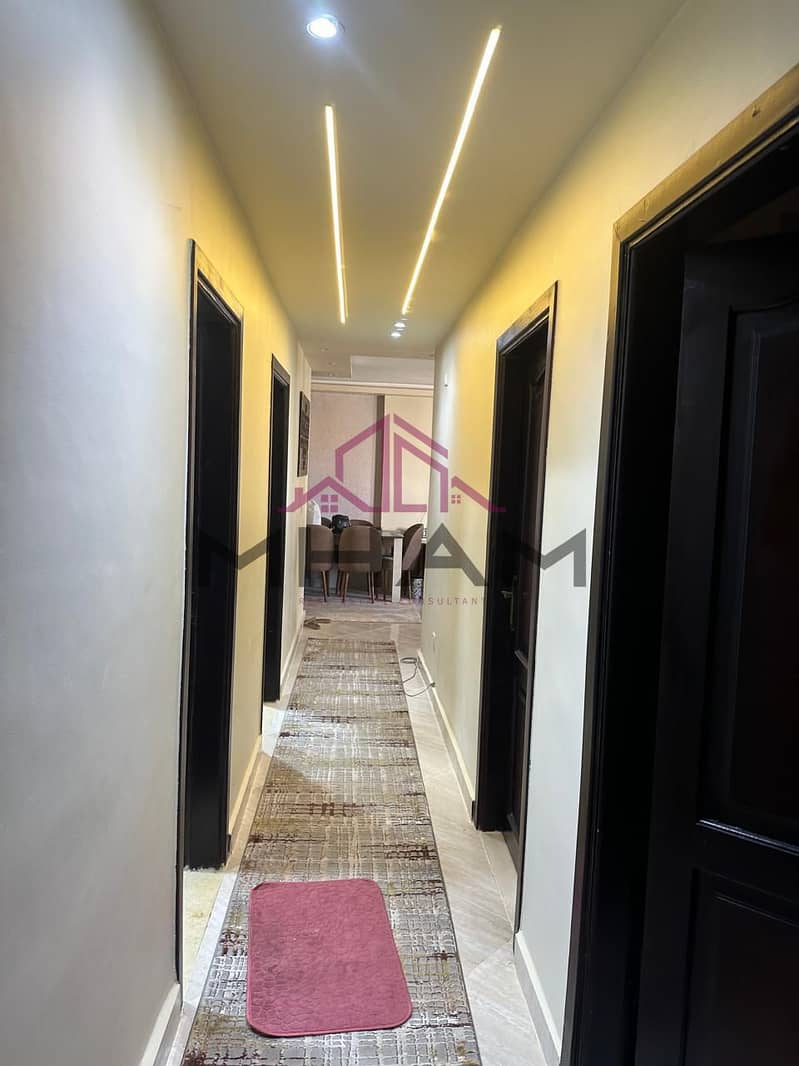 4 photo_5807698951849839645_y. jpg