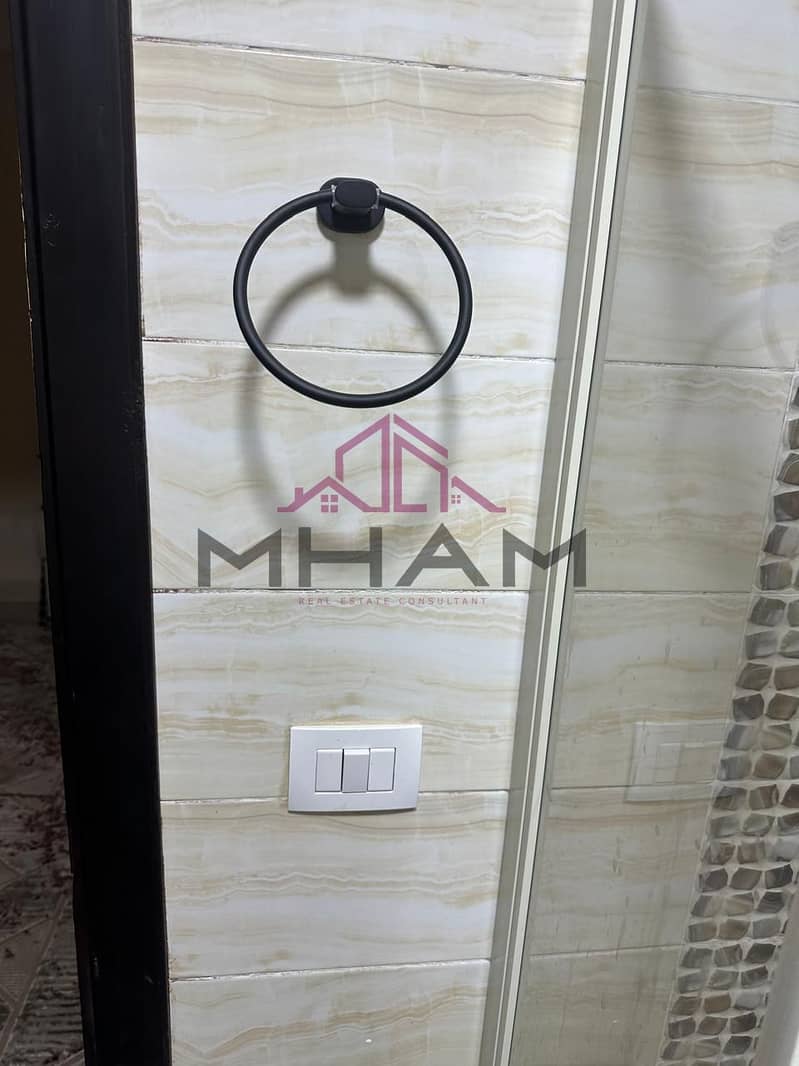 18 photo_5807698951849839669_y. jpg