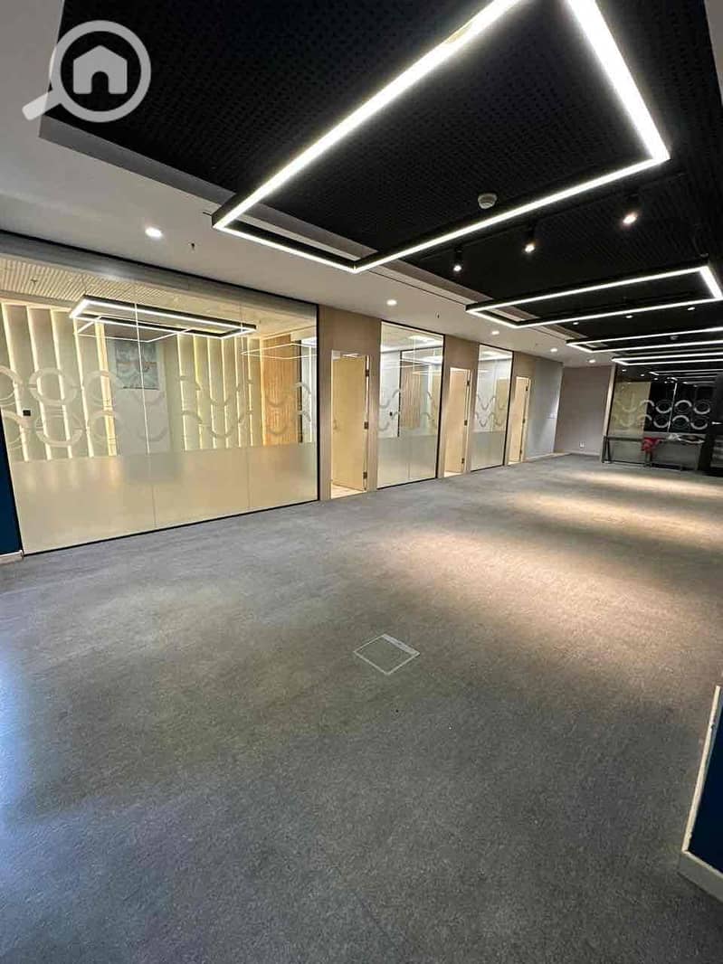 10 71e88c89-8f2e-4e1b-aa50-01961bac7b7f. jpg