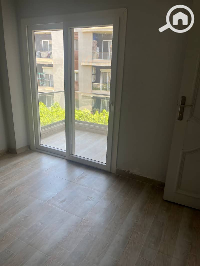 4 8e1a6f06-2595-43e2-baa0-cb8118f61235. jpg