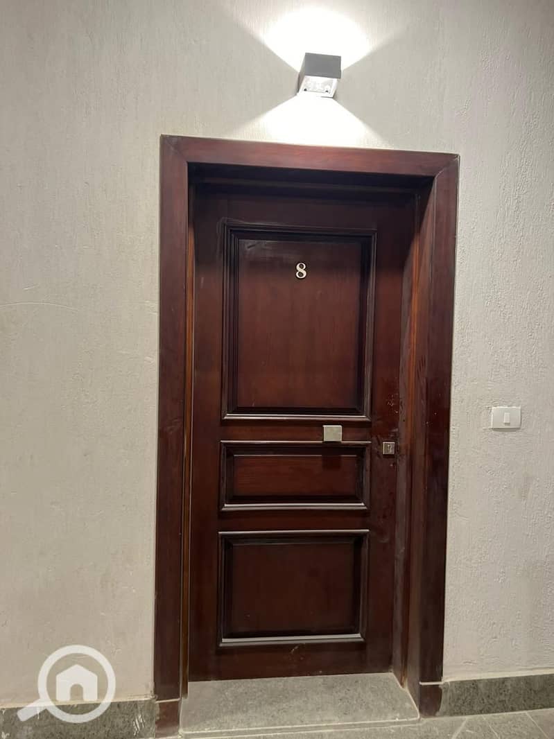 8 9b8ed5a5-0f05-427f-8a24-d4b53a611e33. jpeg