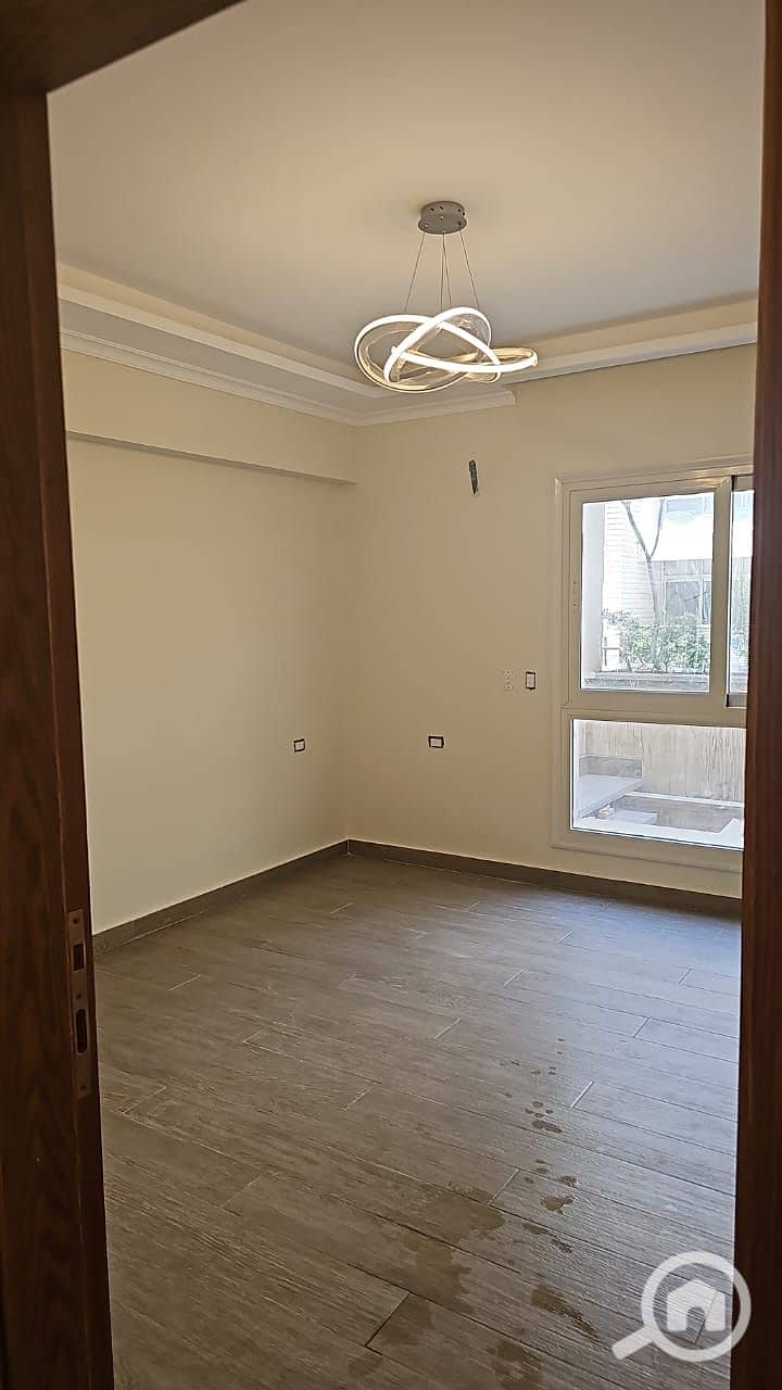 2 237160e5-b2b2-4c20-b64b-c2578ad44fae. jpeg