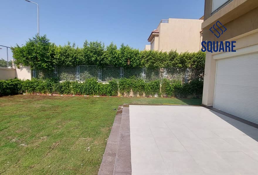 4 69b98590-565a-42f9-9f8a-ca7fc61eb2a4. jpg