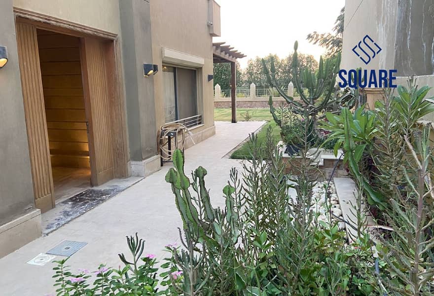 4 28e3fefc-29ad-4a92-a736-e7edcbadecf7. jpg