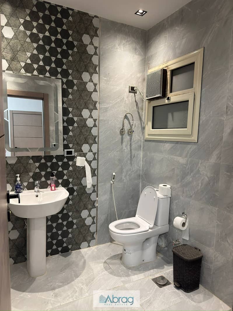 10 WhatsApp Image 2025-11-11 at 16.47. 42_cfa49714. jpg