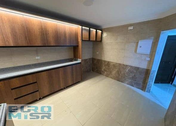 6 WhatsApp Image 2025-11-10 at 12.48. 11 PM (1). jpeg