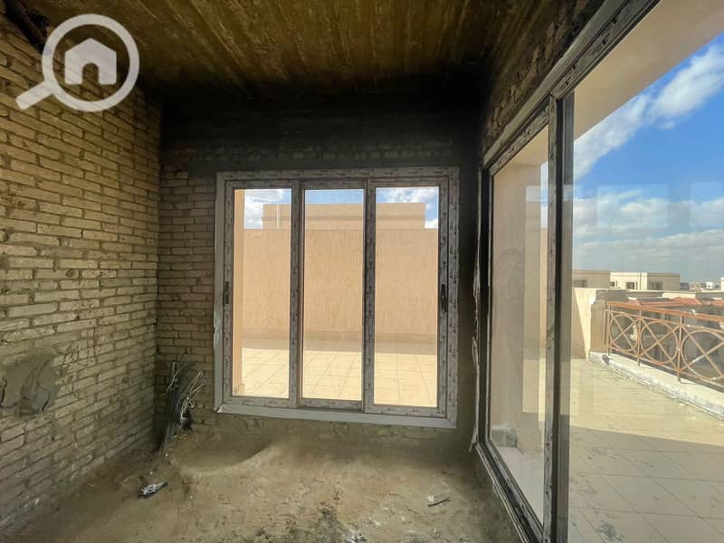 7 cf6bf97e-8e7f-4fac-873f-e9677e2e1be8. jpg