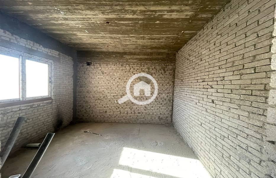 10 WhatsApp Image 2025-02-18 at 12.45. 12_3ee7a990. jpg