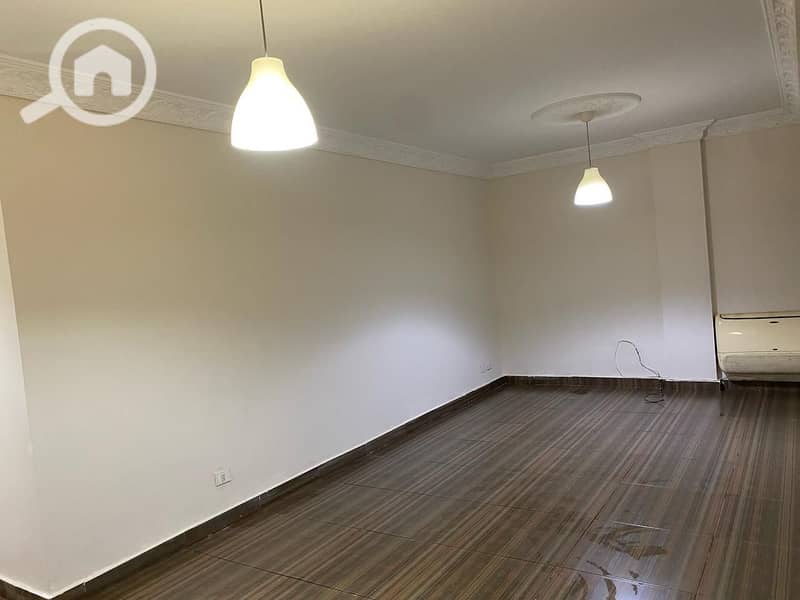 4 8ffae3db-e7cd-4854-a84c-ecd76085c278. jpg