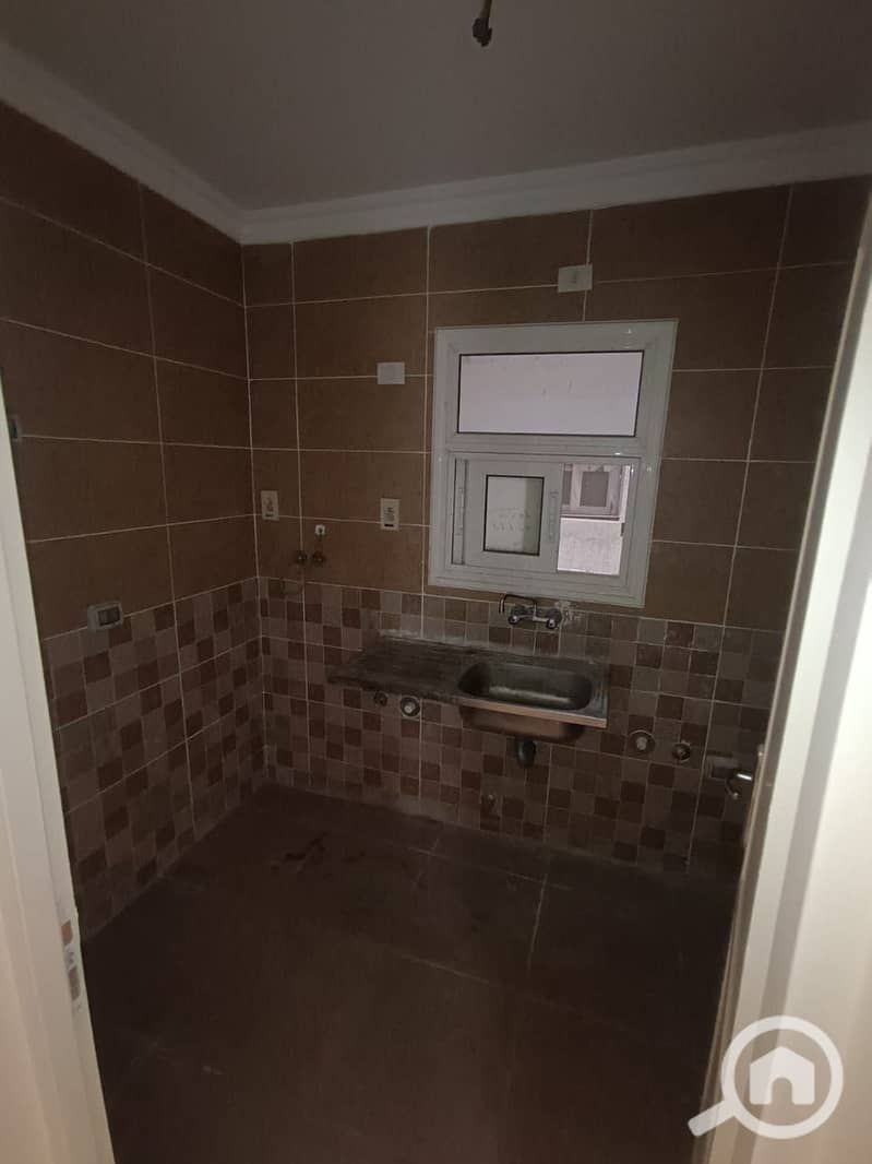 10 e61dd152-f567-46a4-85b7-ced264df1901. jpg