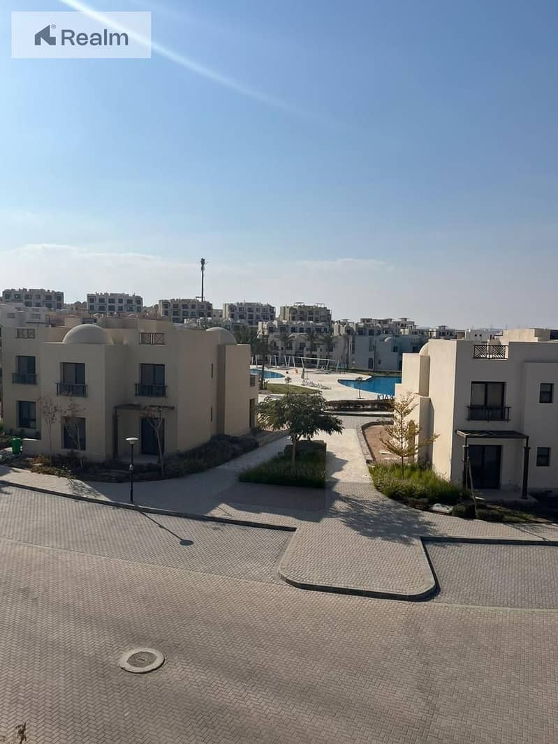 4 22b2a620-f788-4101-9fee-ba7589f4acf5. jpg