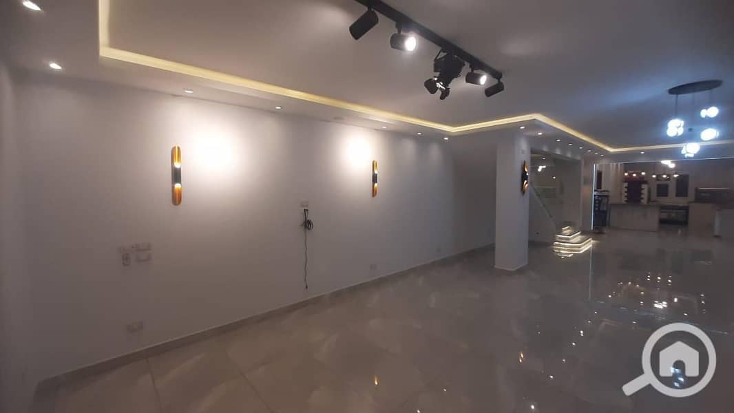 23 f771dfd7-ed82-4772-996d-c25eb9d5b1a7. jpeg