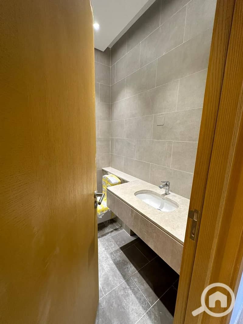 4 WhatsApp Image 2024-10-15 at 20.12. 27_4d9ff3fc. jpg