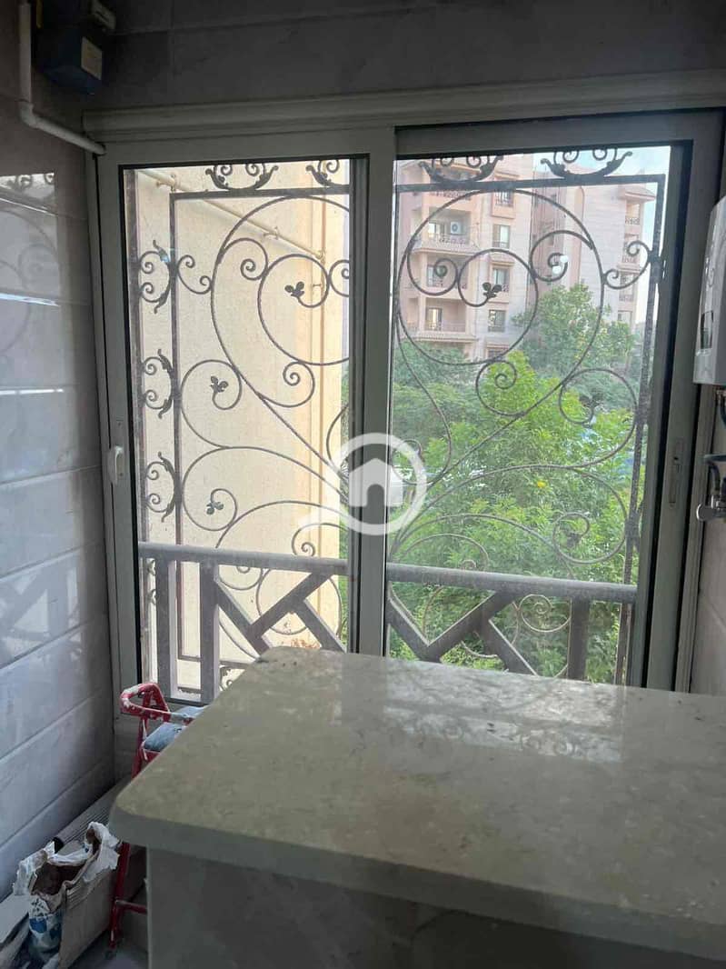 8 c78cf4b6-d72b-46e1-af65-bf30a0986031. jpg