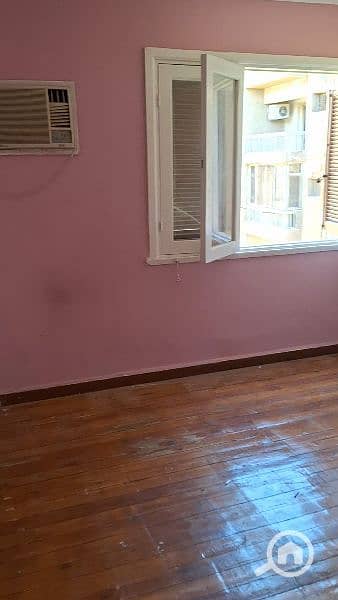 شقة فاضية للإيجار بالحي المتميز