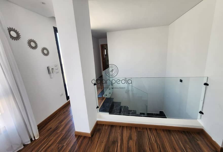 8 66d73f02-3c5f-4bf5-887d-1242ab8e50ba. jpg