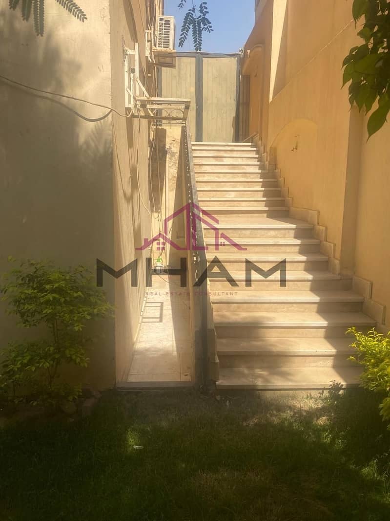 11 photo_5807698951849839745_y. jpg