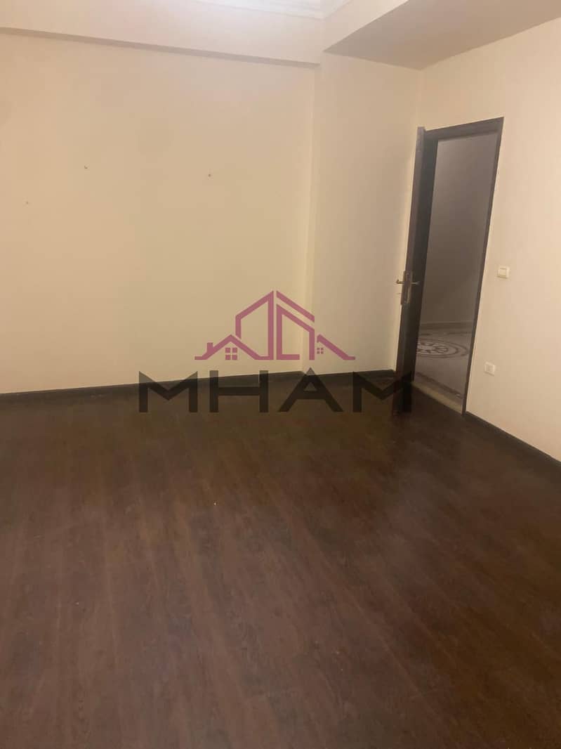 20 photo_5807698951849839755_y. jpg